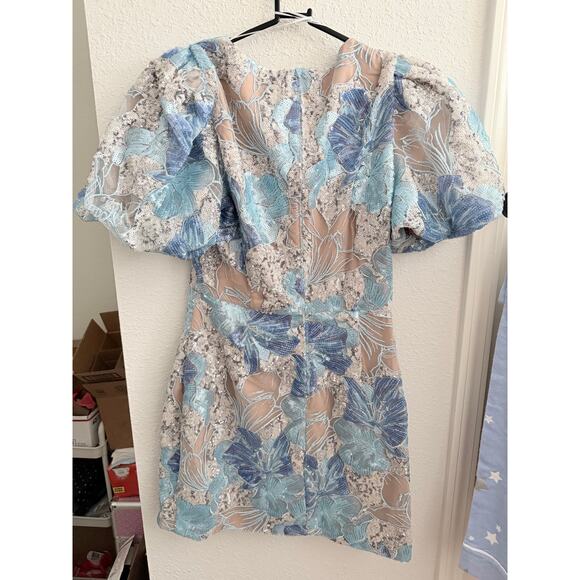 Elliatt Leoni Sequined Puff Sleeve Mini Dress - Picture 7 of 10